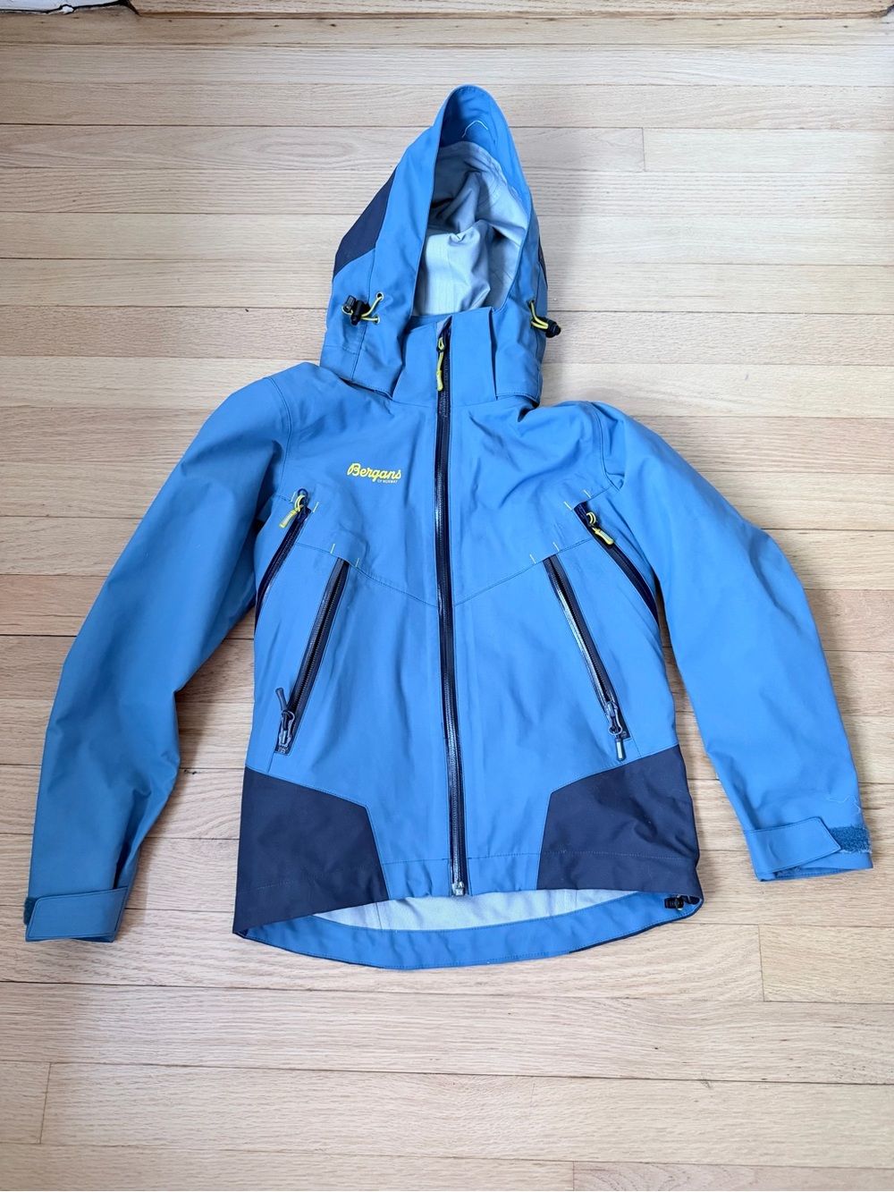 Bergans of Norway size 8 years 128 cm 7920 ERVIK YOUTH JACKET blue boys